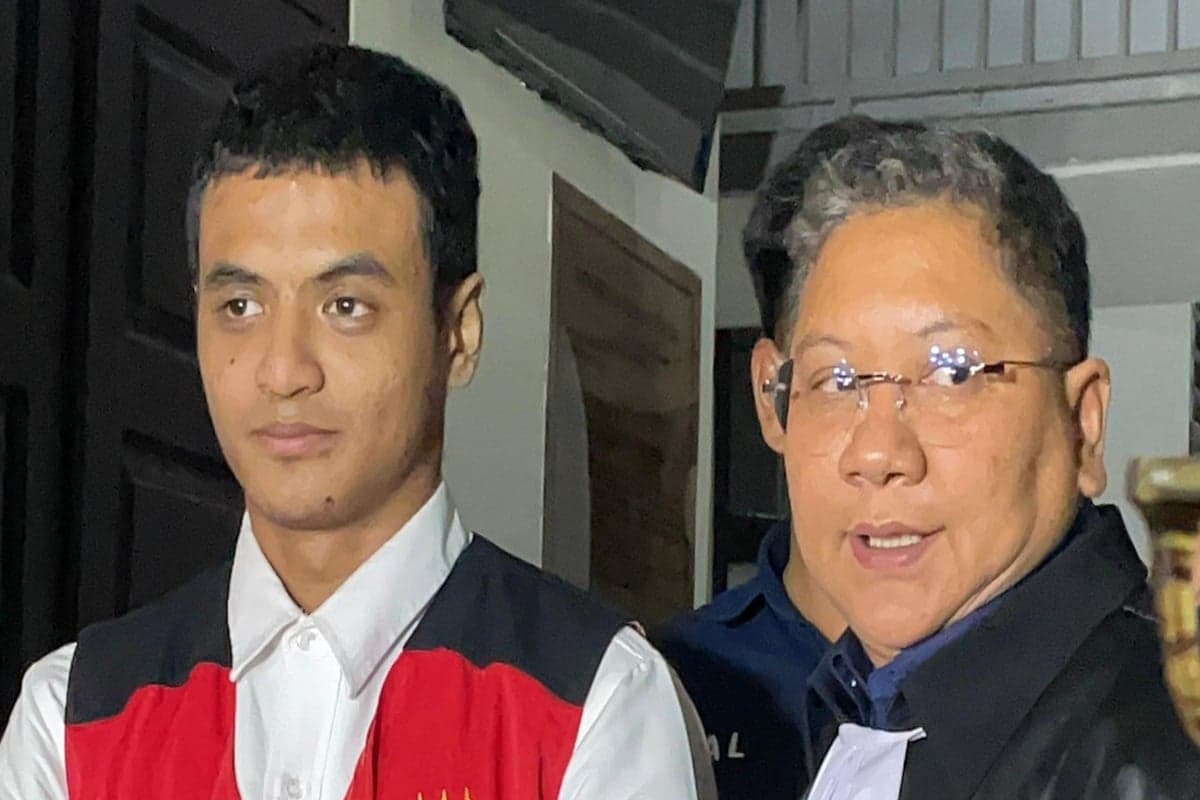 Sidang Tuntutan TikToker Vadel Badjideh Kasus Asusila Anak Digelar di PN Jaksel Hari Ini Sidang Tuntutan TikToker Vadel Badjideh Kasus Asusila Anak Digelar di PN Jaksel Hari Ini