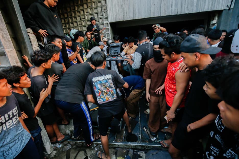 7 Provokator Demo Ricuh Ditangkap, Ada Suami Istri Terlibat Penjarahan Rumah Ahmad Sahroni 7 Provokator Demo Ricuh Ditangkap, Ada Suami Istri Terlibat Penjarahan Rumah Ahmad Sahroni