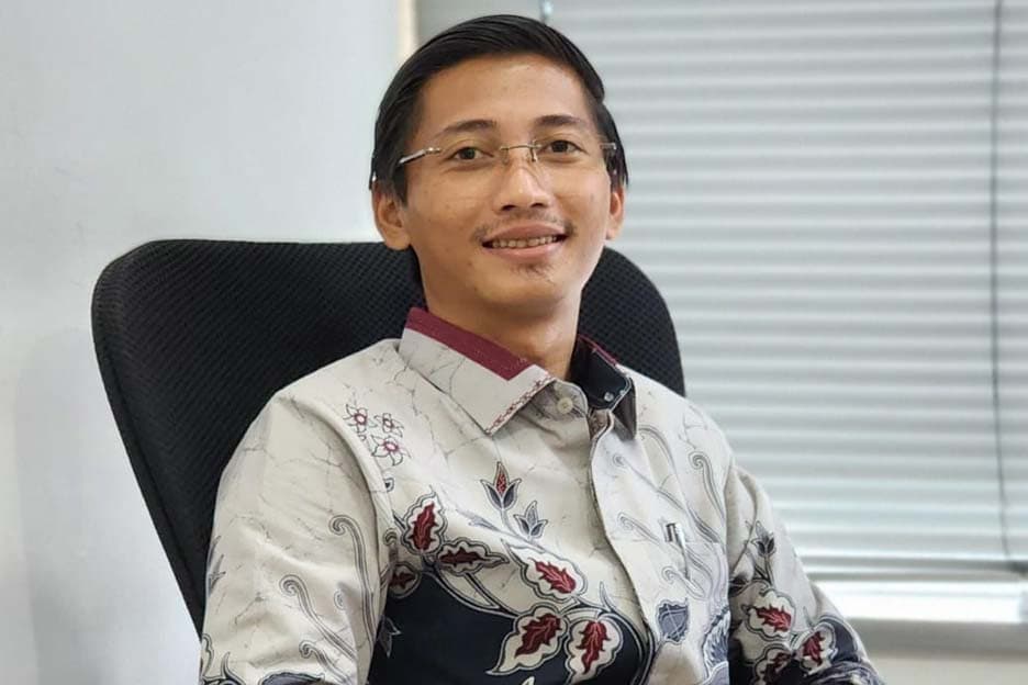 Film, Agama, dan Negara: Pertarungan Makna di Ruang Gelap Bioskop Film, Agama, dan Negara: Pertarungan Makna di Ruang Gelap Bioskop