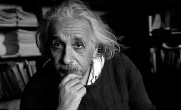 Albert Einstein Prediksi Kehancuran Israel, 2 Tahun sebelum Rezim Zionis Berdiri Albert Einstein Prediksi Kehancuran Israel, 2 Tahun sebelum Rezim Zionis Berdiri