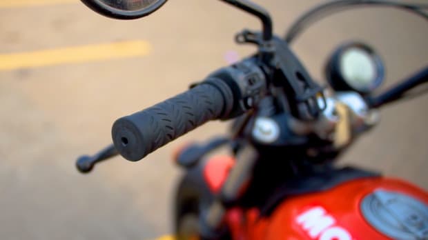 Dibentuk Sesuai Model Motor, Hayaidesu Luncurkan 6 Handgrip Berpesifikasi Khusus Dibentuk Sesuai Model Motor, Hayaidesu Luncurkan 6 Handgrip Berpesifikasi Khusus