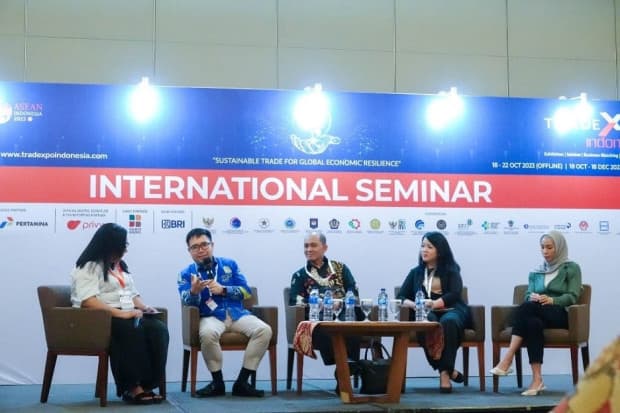 Proses Transaksi di TEI 2023 Kian Mudah dengan Tanda Tangan Elektronik Proses Transaksi di TEI 2023 Kian Mudah dengan Tanda Tangan Elektronik