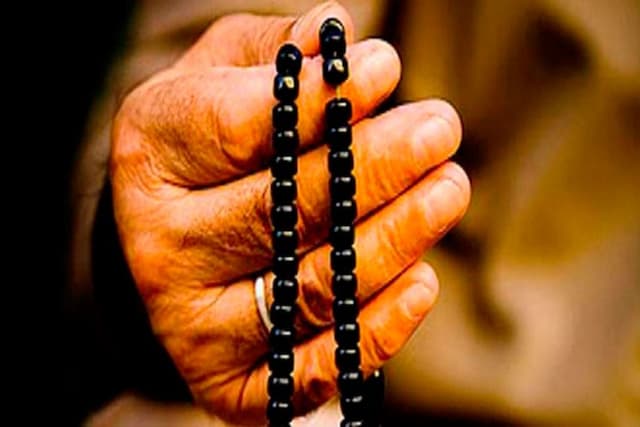 Khotbah Jumat : Memperbanyak Zikir di Bulan-bulan Haji Khotbah Jumat : Memperbanyak Zikir di Bulan-bulan Haji