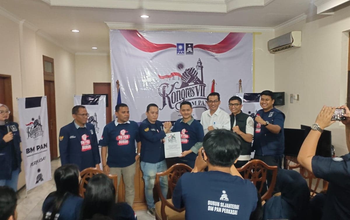 BM PAN Bersama Buruh Dampingi Riyan Hidayat Ambil Formulir Caketum BM PAN Bersama Buruh Dampingi Riyan Hidayat Ambil Formulir Caketum