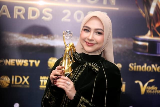Punya Anak Balita, Ria Ricis Mengaku Sedih Lihat Kasus Kekerasan di Daycare Little Aresha Punya Anak Balita, Ria Ricis Mengaku Sedih Lihat Kasus Kekerasan di Daycare Little Aresha