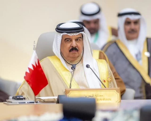 Raja Bahrain Perintahkan Pencabutan Kewarganegaraan Lebih Lanjut Jika Warganya Dukung Iran Raja Bahrain Perintahkan Pencabutan Kewarganegaraan Lebih Lanjut Jika Warganya Dukung Iran