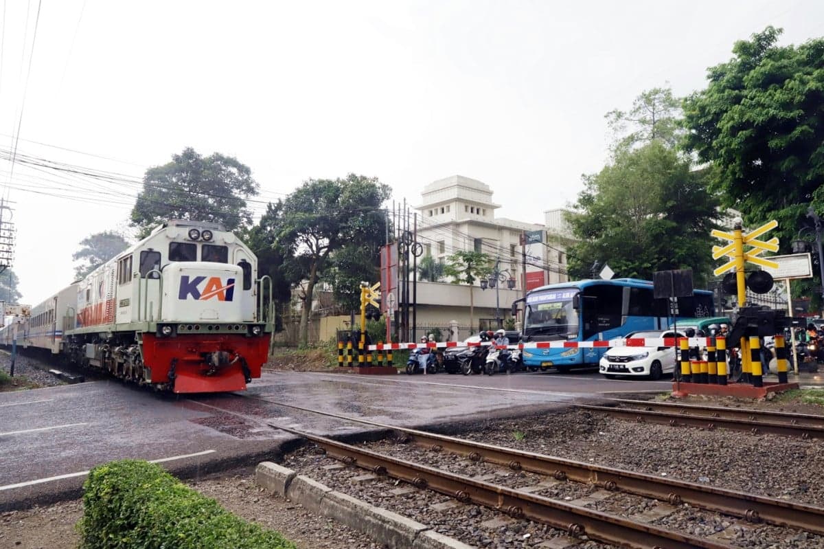 130 Perlintasan Sebidang di Wilayah Daop 1 Jakarta Belum Dijaga 130 Perlintasan Sebidang di Wilayah Daop 1 Jakarta Belum Dijaga