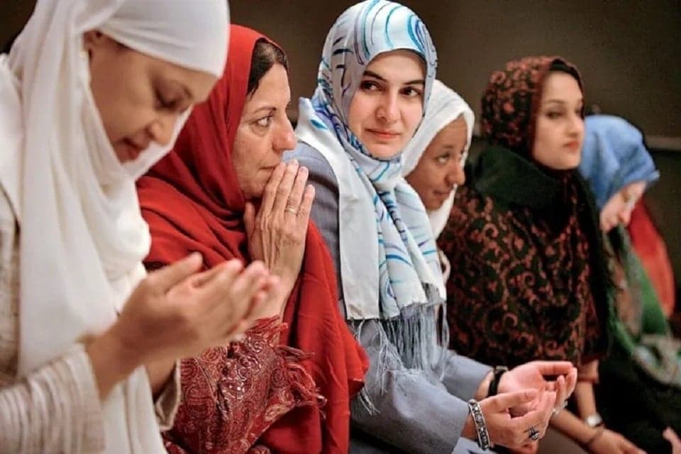 Inilah Mahram Perempuan dari Jalur Nasab, Simak Penjelasannya di Sini! Inilah Mahram Perempuan dari Jalur Nasab, Simak Penjelasannya di Sini!