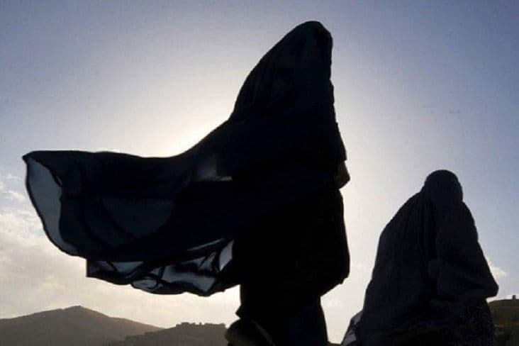 Wajib atau Tidaknya Mahram Bagi Perempuan Saat Berhaji, Ini Dalil-dalilnya Wajib atau Tidaknya Mahram Bagi Perempuan Saat Berhaji, Ini Dalil-dalilnya