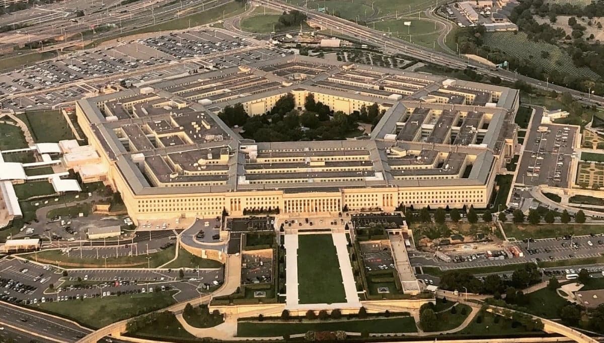 Pentagon Resmi Gandeng Google, Nvidia, dan SpaceX demi AI Canggih Pentagon Resmi Gandeng Google, Nvidia, dan SpaceX demi AI Canggih