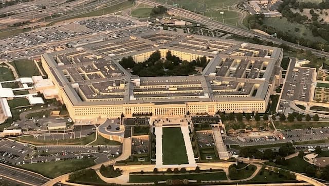 Pentagon Resmi Gandeng Google, Nvidia, dan SpaceX demi AI Canggih Pentagon Resmi Gandeng Google, Nvidia, dan SpaceX demi AI Canggih