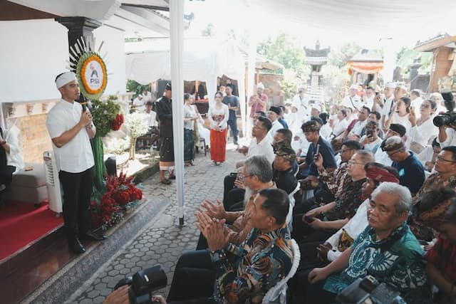 Kaesang Bertemu Tokoh Lintas Agama di Lombok Kaesang Bertemu Tokoh Lintas Agama di Lombok