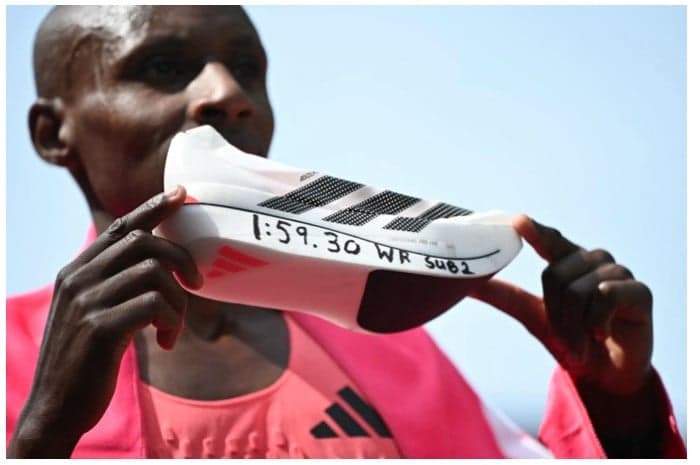 Sepatu Ajaib Rahasia Sabastian Sawe Pecahkan Rekor Lari di London Marathon Sepatu Ajaib Rahasia Sabastian Sawe Pecahkan Rekor Lari di London Marathon
