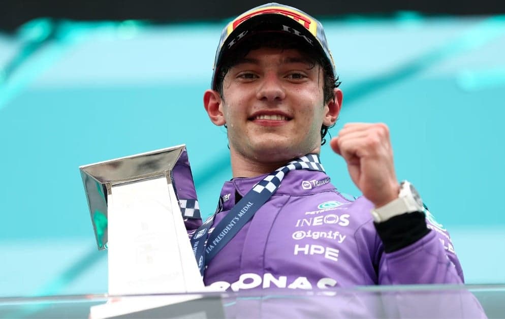 Antonelli Tak Terbendung, Juara F1 GP Miami 2026 dan Raih Hattrick Kemenangan Antonelli Tak Terbendung, Juara F1 GP Miami 2026 dan Raih Hattrick Kemenangan