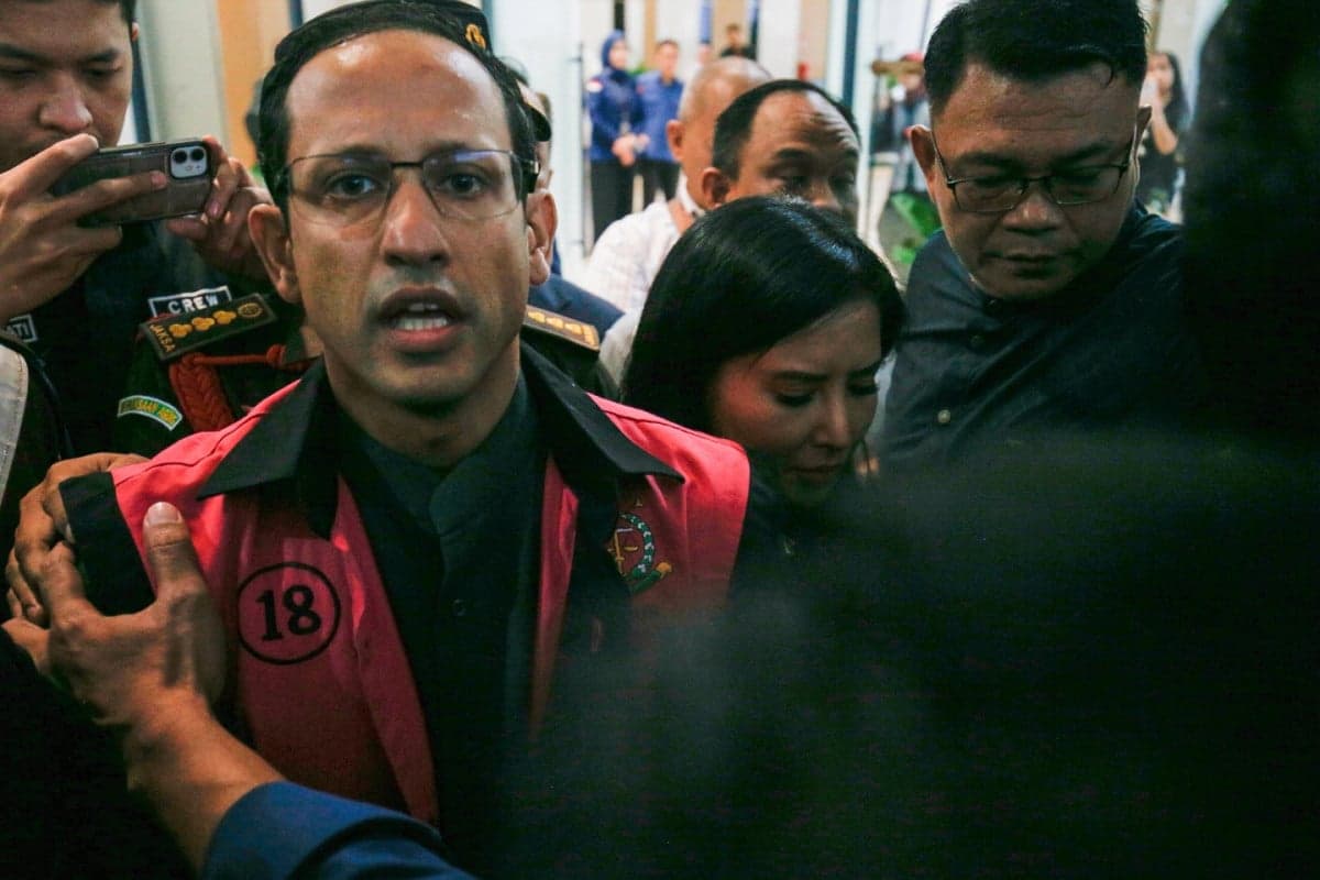 Nadiem Makarim Sakit Lagi dan Tak Bisa Hadiri Sidang Hari Ini, Pengacara: Badannya Lemas Sekali Nadiem Makarim Sakit Lagi dan Tak Bisa Hadiri Sidang Hari Ini, Pengacara: Badannya Lemas Sekali