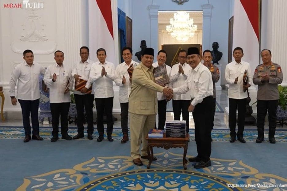 Komisi Reformasi: Polri Tetap di Bawah Presiden, Tidak di Bawah Kementerian Komisi Reformasi: Polri Tetap di Bawah Presiden, Tidak di Bawah Kementerian