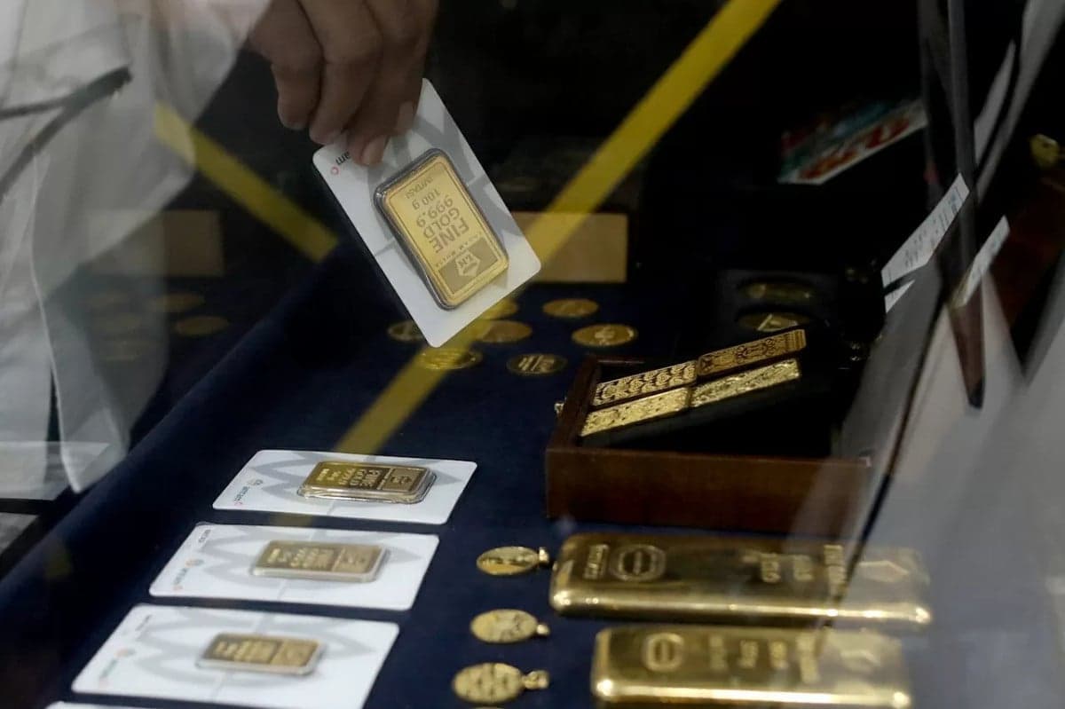 Harga Emas Antam Hari Ini Turun Rp35.000 per Gram, Buyback Ambruk Rp40.000 Harga Emas Antam Hari Ini Turun Rp35.000 per Gram, Buyback Ambruk Rp40.000