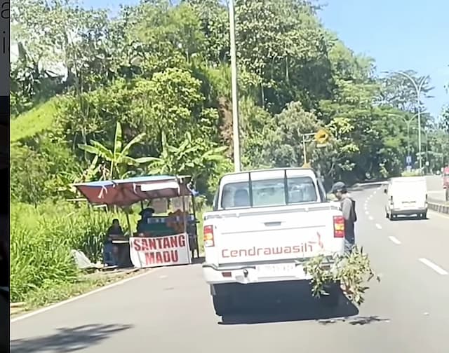 Netizen Bertanya: Servisnya di Mana? Saat Mahindra Scorpio Diduga Mogok di Jalan Netizen Bertanya: Servisnya di Mana? Saat Mahindra Scorpio Diduga Mogok di Jalan