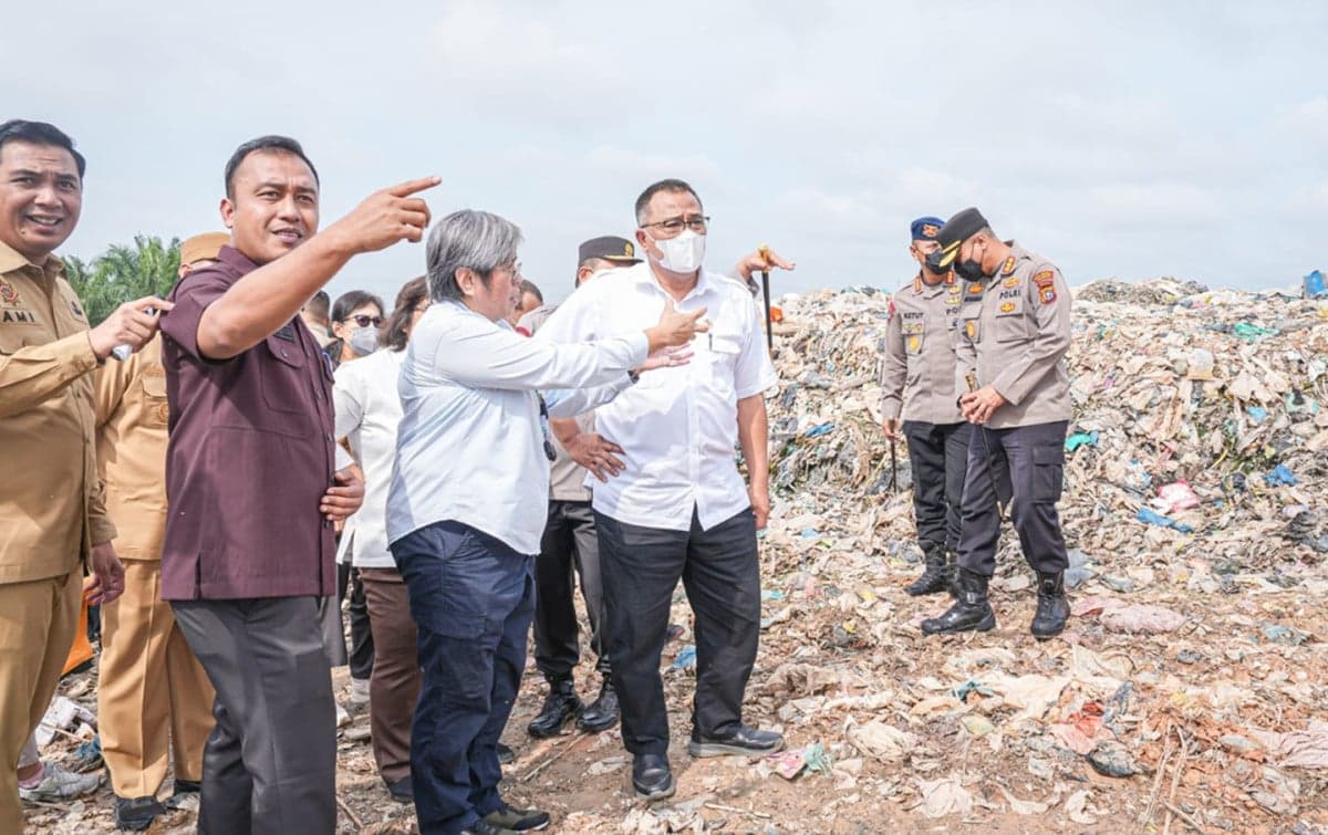 75 TPA di Riau Masih Gunakan Sistem Open Dumping Sampah, Jumhur Dorong Percepatan Teknologi RDF dan Methane Capture 75 TPA di Riau Masih Gunakan Sistem Open Dumping Sampah, Jumhur Dorong Percepatan Teknologi RDF dan Methane Capture