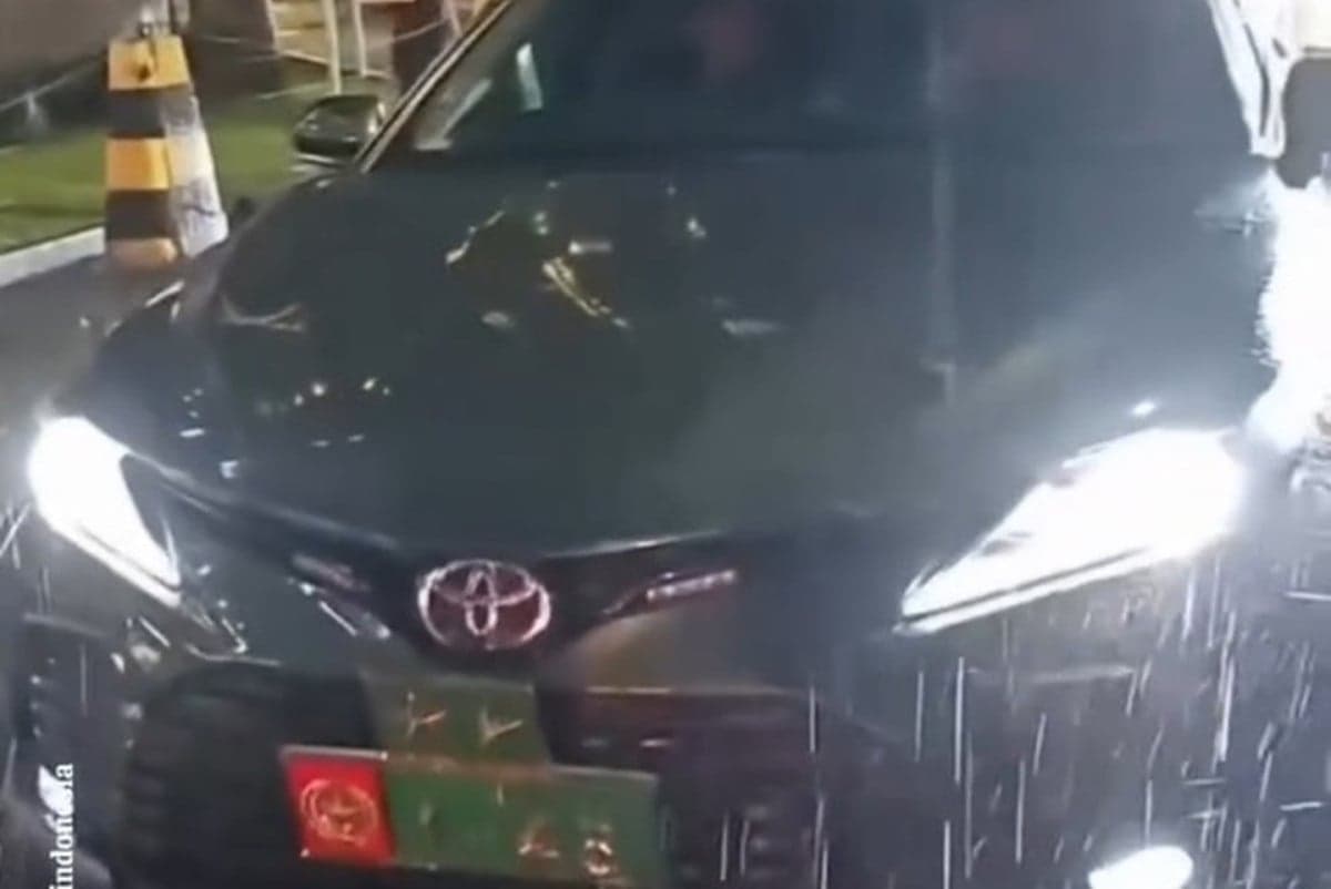 Viral Mobil Dinas Bertanda Bintang 2 Diduga Lawan Arah, Ini Penjelasan TNI AD Viral Mobil Dinas Bertanda Bintang 2 Diduga Lawan Arah, Ini Penjelasan TNI AD