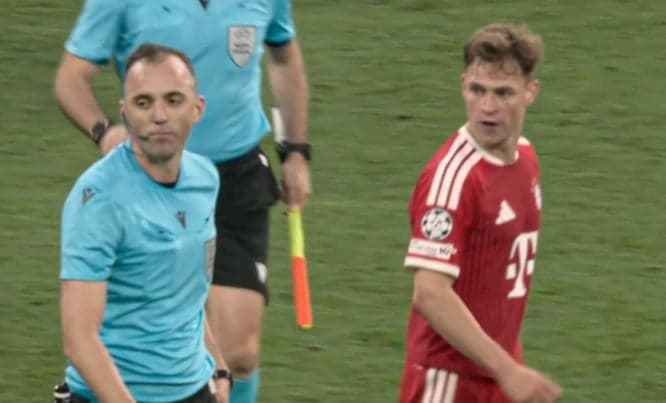 Dipimpin Wasit Kontroversial, Kemenangan Bayern Disebut Dirampok PSG Dipimpin Wasit Kontroversial, Kemenangan Bayern Disebut Dirampok PSG