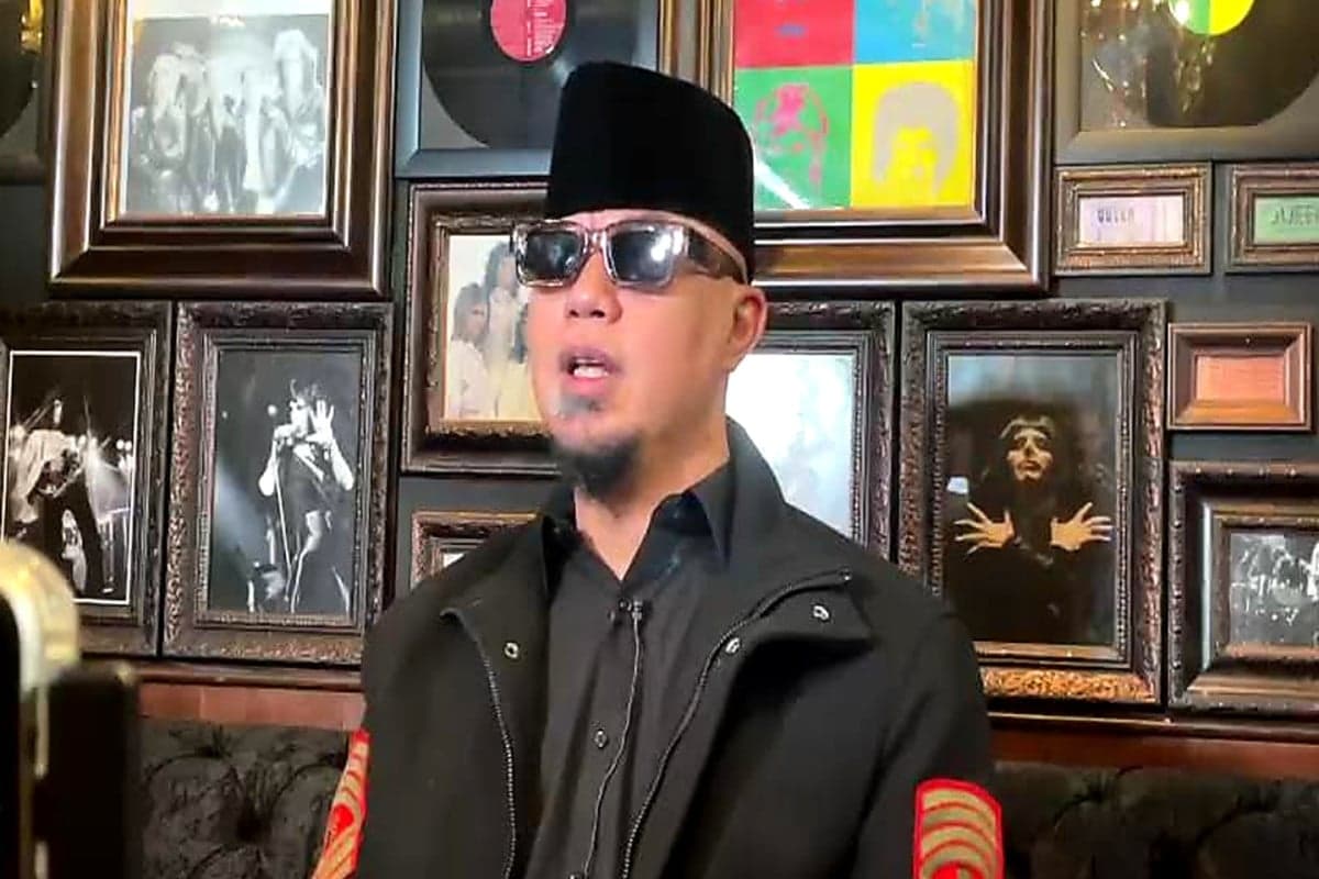 Ahmad Dhani Siap Laporkan Hacker Instagramnya ke Polres Jaksel Hari Ini Ahmad Dhani Siap Laporkan Hacker Instagramnya ke Polres Jaksel Hari Ini