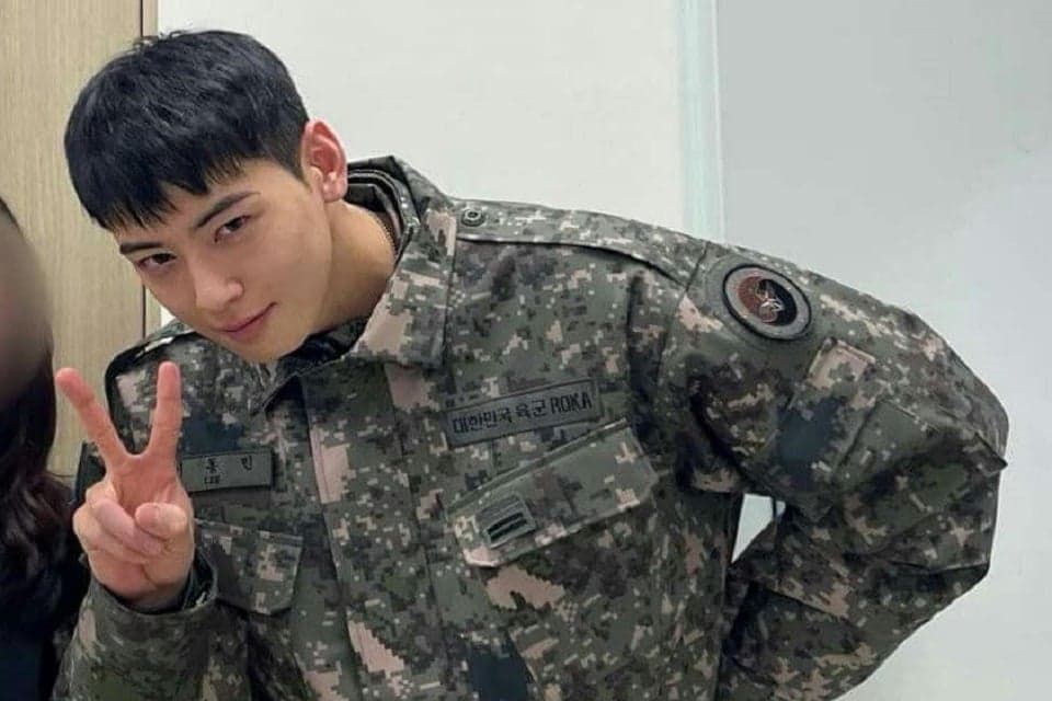 Petisi Penugasan Ulang Ditolak, Cha Eun-woo Tetap di Band Militer Petisi Penugasan Ulang Ditolak, Cha Eun-woo Tetap di Band Militer