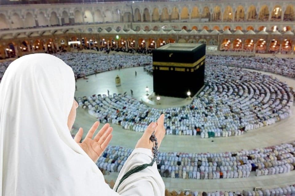 Doa Saat Melihat Kakbah Lengkap dengan Artinya Doa Saat Melihat Kakbah Lengkap dengan Artinya