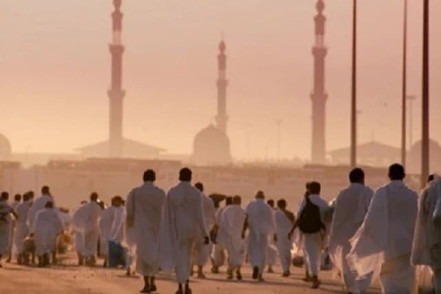 Khotbah Jumat: Amalan-amalan yang Pahalanya Setara Ibadah Haji Khotbah Jumat: Amalan-amalan yang Pahalanya Setara Ibadah Haji