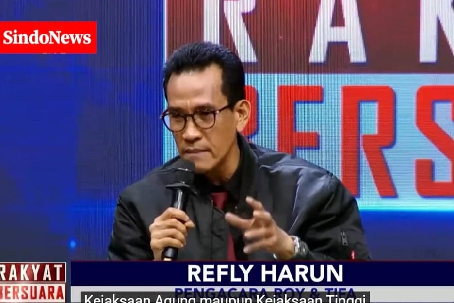 Refly Harun: Foto di Ijazah Itu Bukan Jokowi Refly Harun: Foto di Ijazah Itu Bukan Jokowi