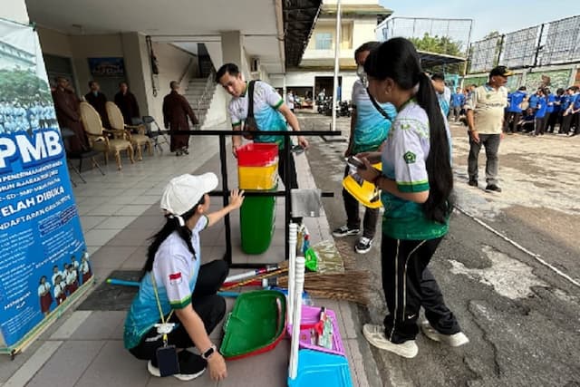 Waisak 2570 BE Disemarakkan dengan Gerakan Ekoteologi dan Kepedulian Lingkungan Waisak 2570 BE Disemarakkan dengan Gerakan Ekoteologi dan Kepedulian Lingkungan