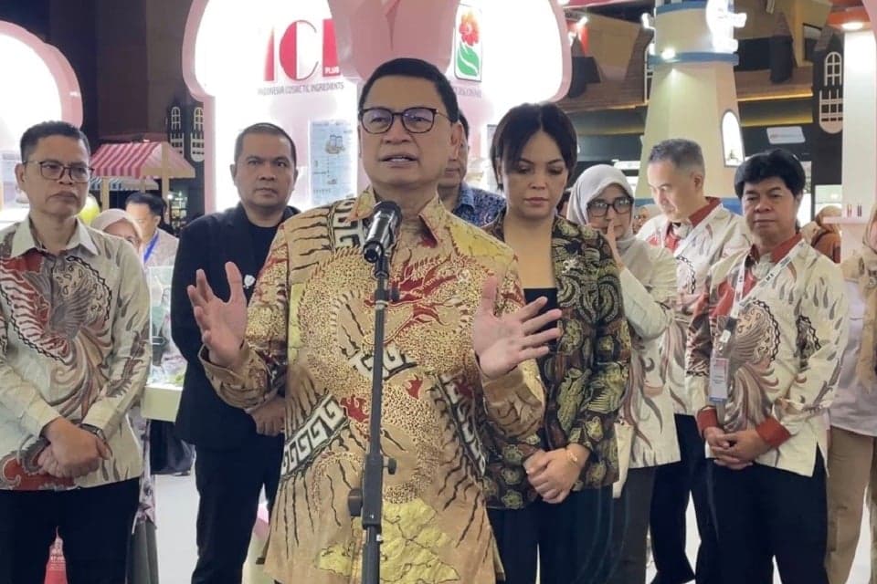 Hati-hati! BPOM Sebut Kosmetik Mengandung Merkuri dan Steroid Sangat Berbahaya Hati-hati! BPOM Sebut Kosmetik Mengandung Merkuri dan Steroid Sangat Berbahaya