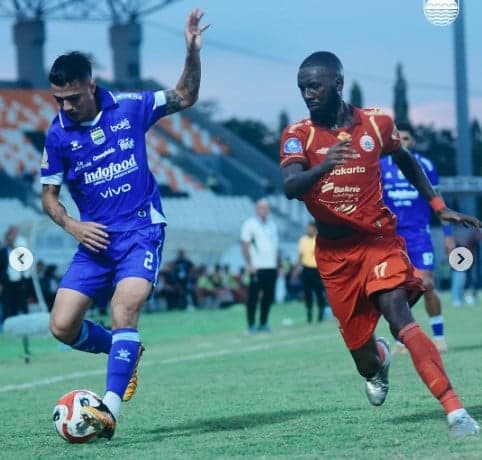 Persib Jinakkan Persija di Samarinda Persib Jinakkan Persija di Samarinda
