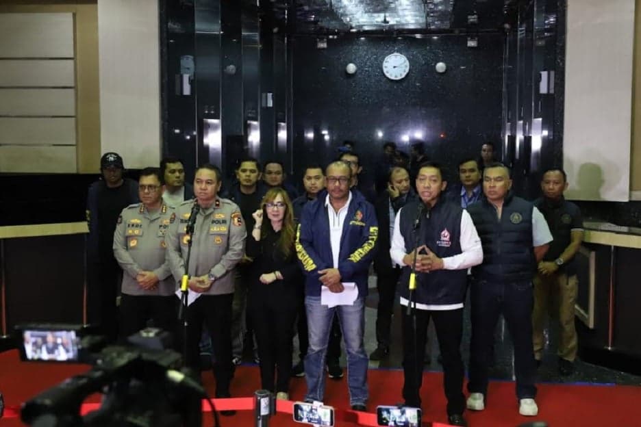 Polri Ungkap Alasan Ratusan WNA Sindikat Judol Internasional Dibawa ke Imigrasi Polri Ungkap Alasan Ratusan WNA Sindikat Judol Internasional Dibawa ke Imigrasi