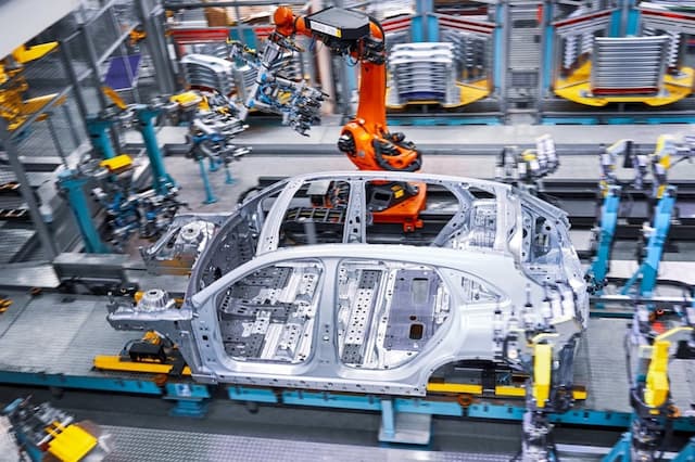 Harga BBM Melambung Tinggi, Mercedes-Benz Meningkatkan Produksi GLC Listrik Harga BBM Melambung Tinggi, Mercedes-Benz Meningkatkan Produksi GLC Listrik