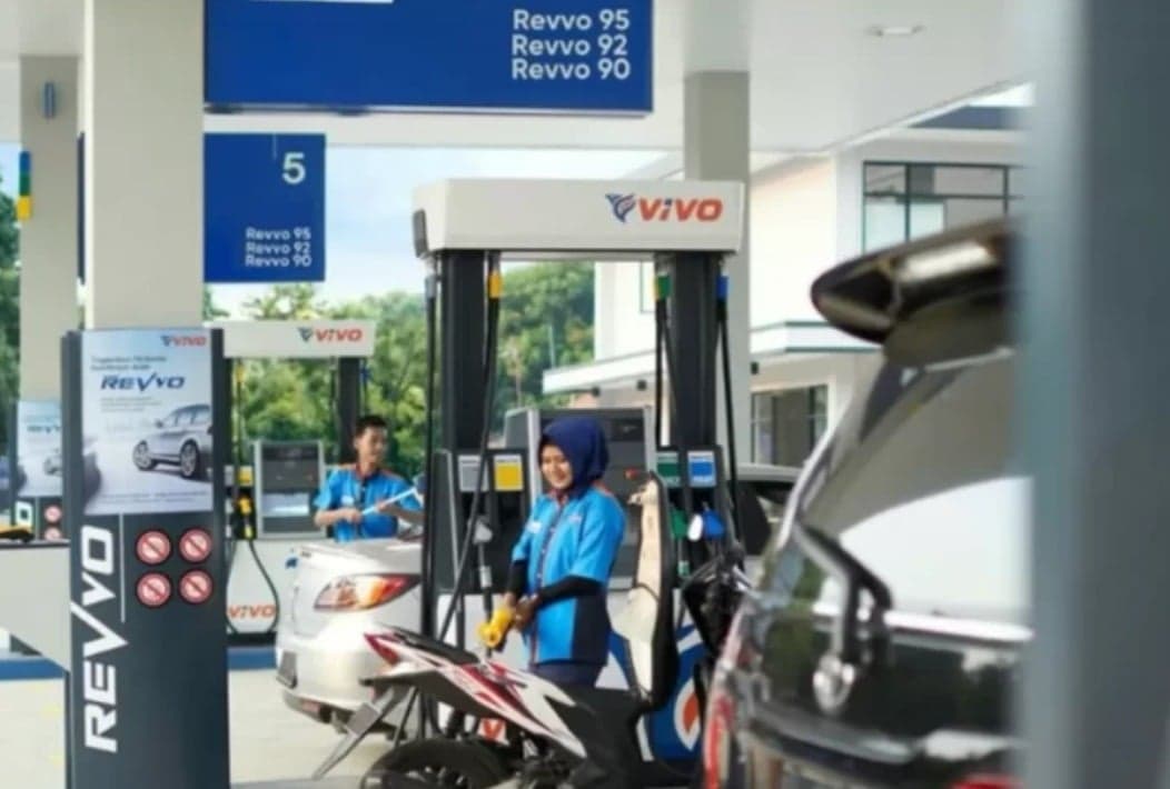 Harga BBM SPBU Swasta Meroket, Solar Milik Vivo dan BP Tembus Rp30.890 per Liter Harga BBM SPBU Swasta Meroket, Solar Milik Vivo dan BP Tembus Rp30.890 per Liter