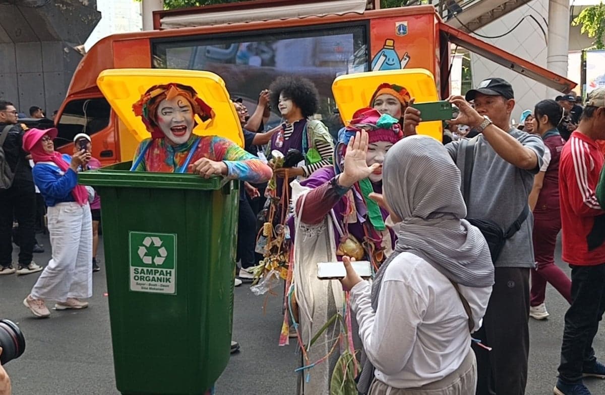 CFD Perdana di Rasuna Said Disambut Antusias, Warga Ramaikan Jalan hingga Panggung Hiburan CFD Perdana di Rasuna Said Disambut Antusias, Warga Ramaikan Jalan hingga Panggung Hiburan
