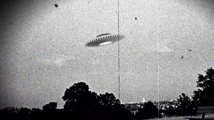 Pemerintahan Trump Rilis Video Asli UFO yang Telah Terverifikasi Pemerintahan Trump Rilis Video Asli UFO yang Telah Terverifikasi
