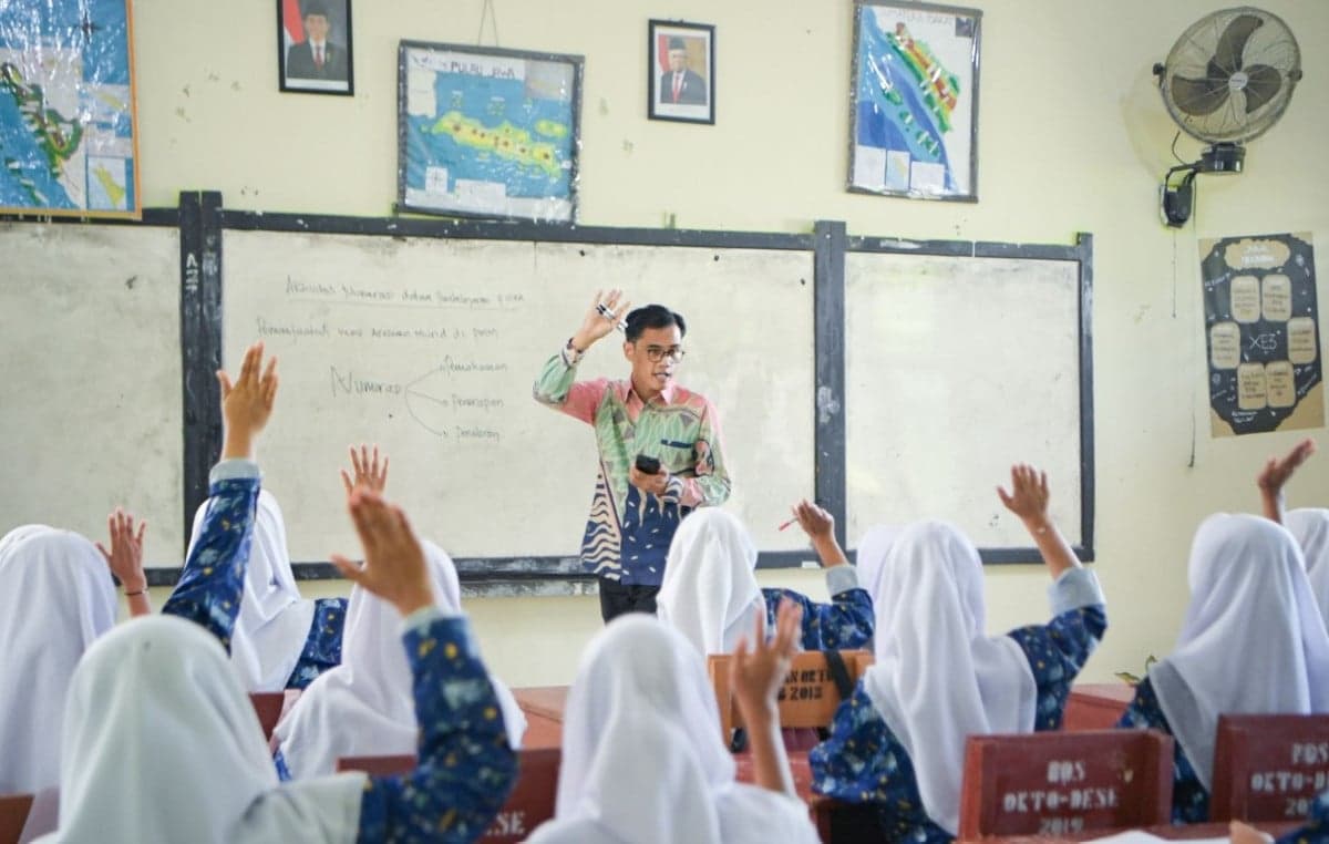 SPMB Jatim 2026 Dibuka, Simak Jalur, Kuota, dan Jadwal Lengkap SMA-SMK Negeri SPMB Jatim 2026 Dibuka, Simak Jalur, Kuota, dan Jadwal Lengkap SMA-SMK Negeri