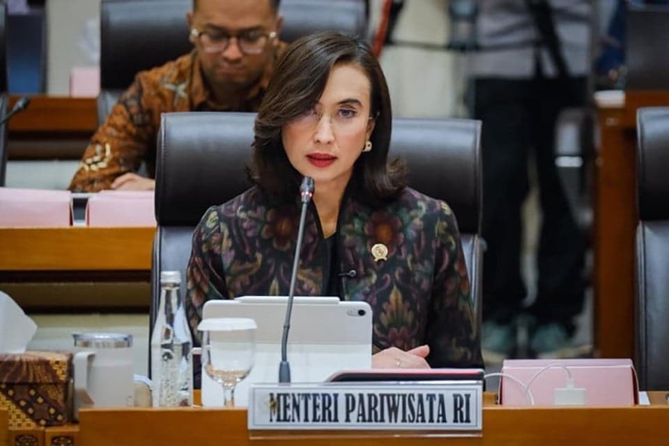 Menpar Widiyanti Pamer Sumbangan Sektor Pariwisata ke Pertumbuhan Ekonomi, Sebesar Apa? Menpar Widiyanti Pamer Sumbangan Sektor Pariwisata ke Pertumbuhan Ekonomi, Sebesar Apa?