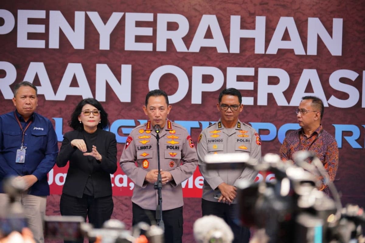 Personel Polri Bakal Dilengkapi Peralatan Cegah Panah, Tembakan, dan Bom Molotov Personel Polri Bakal Dilengkapi Peralatan Cegah Panah, Tembakan, dan Bom Molotov