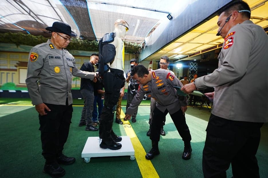 Tindak Lanjuti KPRP, Polri Susun MEPE yang Atur Peralatan Standar Kepolisian Tindak Lanjuti KPRP, Polri Susun MEPE yang Atur Peralatan Standar Kepolisian
