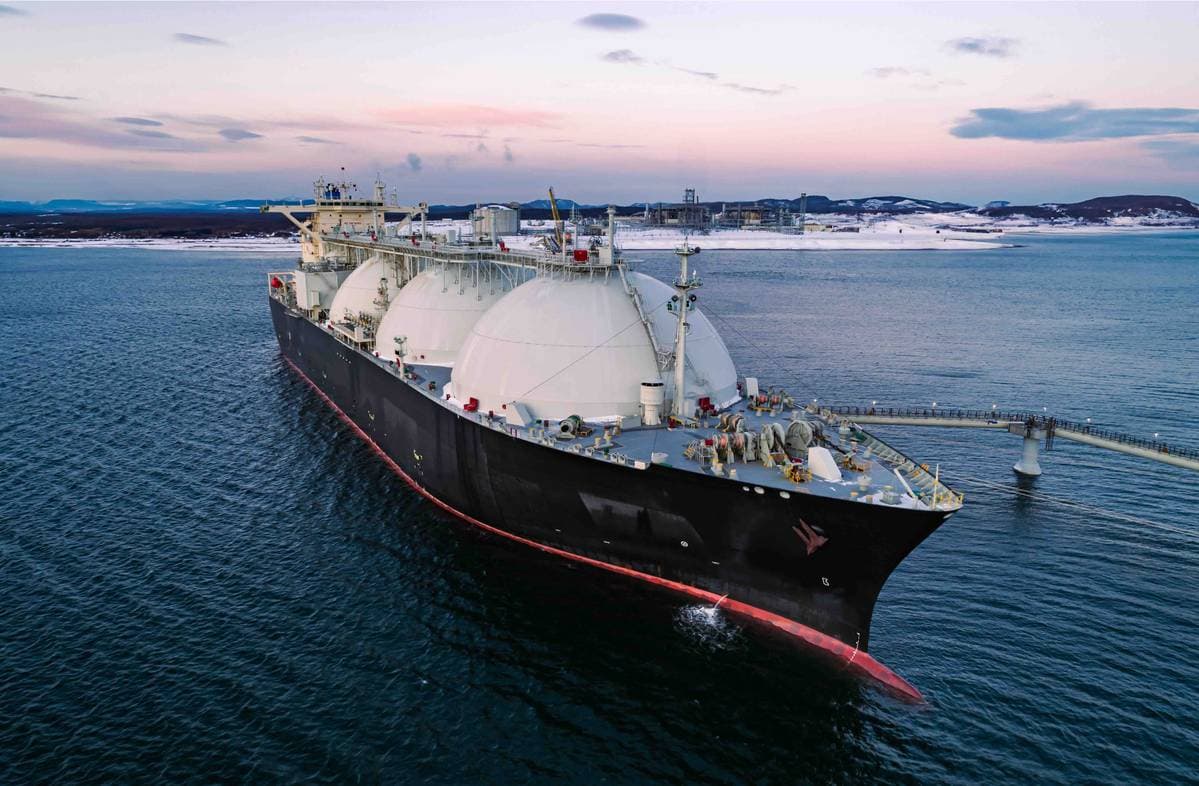 Ditolak India, Kapal Tanker 60.000 Ton LNG Rusia Terdampar di Dekat Singapura Ditolak India, Kapal Tanker 60.000 Ton LNG Rusia Terdampar di Dekat Singapura
