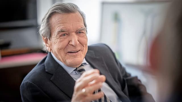 Siapa Gerhard Schroeder? Mantan Kanselir Jerman yang Diminta Putin Jadi Mediator Perundingan Ukraina dan Rusia Siapa Gerhard Schroeder? Mantan Kanselir Jerman yang Diminta Putin Jadi Mediator Perundingan Ukraina dan Rusia