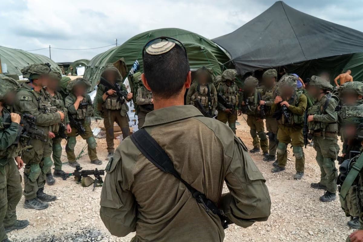8 Tentara Israel Terluka dalam Bentrokan dengan Hizbullah selama Invasi Lebanon 8 Tentara Israel Terluka dalam Bentrokan dengan Hizbullah selama Invasi Lebanon