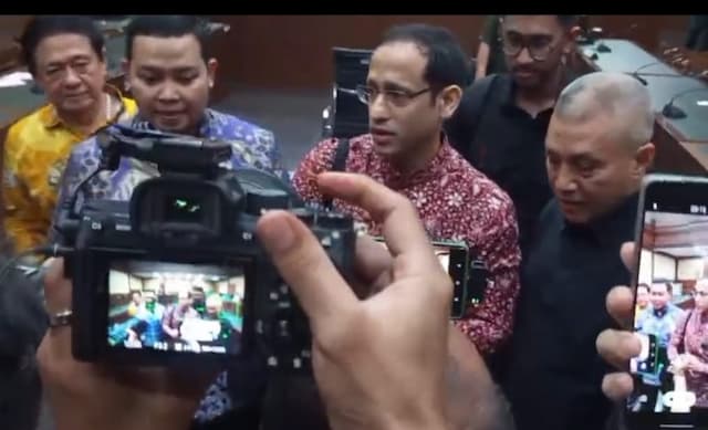 Dituntut 18 Tahun Penjara, Nadiem Sebut Jaksa Abaikan Fakta Persidangan Dituntut 18 Tahun Penjara, Nadiem Sebut Jaksa Abaikan Fakta Persidangan