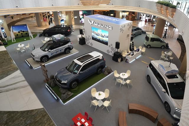 Wuling Eksion Resmi Meluncur di Bekasi, SUV 7-Seater dengan Opsi Listrik dan Hybrid Wuling Eksion Resmi Meluncur di Bekasi, SUV 7-Seater dengan Opsi Listrik dan Hybrid