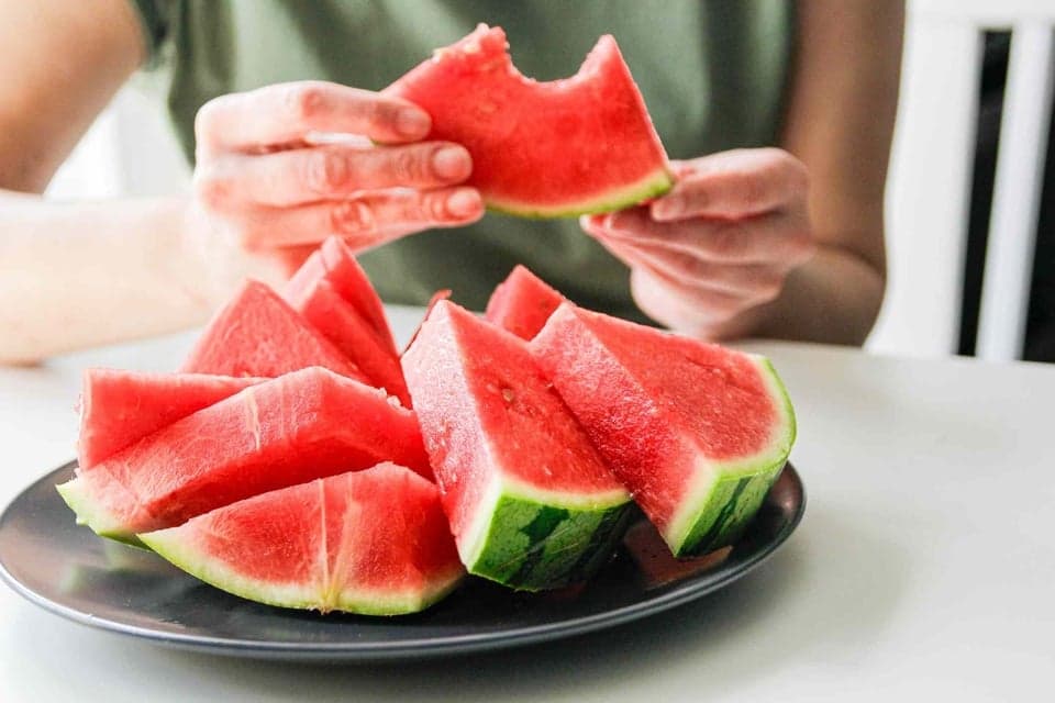 Jangan Salah, Gula dari Buah Juga Bisa Memicu Diabetes Semakin Parah Jangan Salah, Gula dari Buah Juga Bisa Memicu Diabetes Semakin Parah