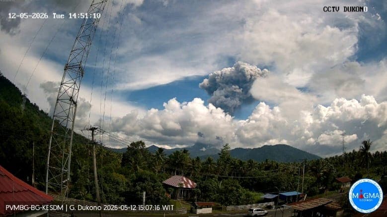 Gunung Dukono 48 Kali Erupsi sejak 9-14 Mei, Ketinggian Kolom Mencapai 4.300 Meter Gunung Dukono 48 Kali Erupsi sejak 9-14 Mei, Ketinggian Kolom Mencapai 4.300 Meter