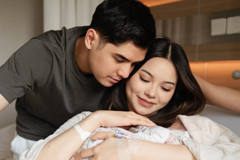 Al Ghazali dan Alyssa Daguise Kompak Tak Pakai Baby Sitter untuk Anak Pertamanya Al Ghazali dan Alyssa Daguise Kompak Tak Pakai Baby Sitter untuk Anak Pertamanya